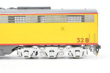 Load image into Gallery viewer, O Brass OMI - Overland Models, Inc. MILW - Milwaukee Road EMD E8/9B w/o Port Holes Custom Painted No. 32B AS-IS
