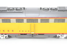 Load image into Gallery viewer, O Brass OMI - Overland Models, Inc. MILW - Milwaukee Road EMD E8/9B w/o Port Holes Custom Painted No. 32B AS-IS
