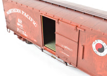 Load image into Gallery viewer, HO Brass W&amp;R Enterprises NP - Northern Pacific Truss Rod Box Car Painted No. 3931 Weathered AS-IS
