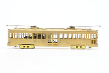 Load image into Gallery viewer, HO Brass Suydam PE - Pacific Electric "Hollywood Car" Modernized Style Center Entrance
