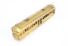 Load image into Gallery viewer, HO Brass Suydam PE - Pacific Electric "Hollywood Car" Modernized Style Center Entrance

