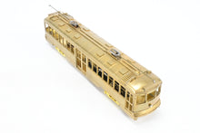 Load image into Gallery viewer, HO Brass Suydam PE - Pacific Electric "Hollywood Car" Modernized Style Center Entrance
