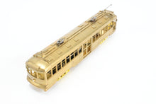 Load image into Gallery viewer, HO Brass Suydam PE - Pacific Electric "Hollywood Car" Modernized Style Center Entrance
