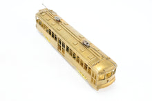 Load image into Gallery viewer, HO Brass Suydam PE - Pacific Electric "Hollywood Car" Modernized Style Center Entrance
