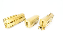 Load image into Gallery viewer, O Brass The Car Works CTA - Chicago Transit Authority 5000 Series Articulated Cars
