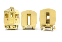 Load image into Gallery viewer, O Brass The Car Works CTA - Chicago Transit Authority 5000 Series Articulated Cars
