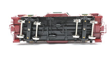Load image into Gallery viewer, O Brass PSC - Precision Scale Co. B&amp;O - Baltimore &amp; Ohio I-12 Caboose, Built 1941 - 1945 Factory Painted No. C2807
