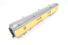Load image into Gallery viewer, O Brass Sunset Models Third Rail UP - Union Pacific 70’ Harriman Baggage FP Yellow/Gray No. 3035
