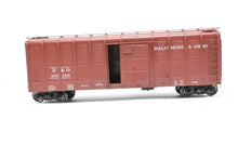 Load image into Gallery viewer, O Brass PSC - Precision Scale Co. B&amp;O - Baltimore &amp; Ohio M-50 Boxcar w/Corrugated Sides Factory Painted No. 367100
