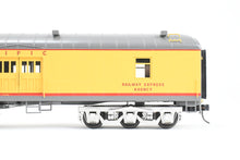 Load image into Gallery viewer, O Brass Sunset Models Third Rail UP - Union Pacific 70’ Harriman Baggage FP Yellow/Gray No. 3035
