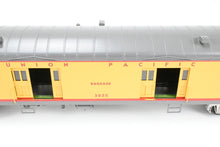 Load image into Gallery viewer, O Brass Sunset Models Third Rail UP - Union Pacific 70’ Harriman Baggage FP Yellow/Gray No. 3035
