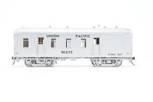 Load image into Gallery viewer, O Brass PSC - Precision Scale Co. UP - Union Pacific Harriman CS Full 40' RPO Class 40-P-1 Pro-Painted UPMW 903175
