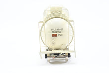 Load image into Gallery viewer, O Brass OMI - Overland Models, Inc. Various Roads Linde-Union Tank Canadian Liquid Air Tank Car #80015 Factory Painted No. 80015

