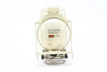 Load image into Gallery viewer, O Brass OMI - Overland Models, Inc. Various Roads Linde-Union Tank Canadian Liquid Air Tank Car #80015 Factory Painted No. 80015
