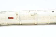Load image into Gallery viewer, O Brass OMI - Overland Models, Inc. Various Roads Linde-Union Tank Canadian Liquid Air Tank Car #80015 Factory Painted No. 80015
