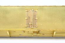 Load image into Gallery viewer, O Brass PSC - Precision Scale Co. PFE - Pacific Fruit Express R-70-2 50' Wooden Ice Refrigerator Car w/Ajax Brake Wheel
