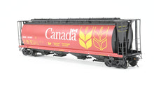Load image into Gallery viewer, O Brass OMI - Overland Models, Inc. Various Roads CNWX - Canadian Wheat Board Hawker-Siddeley Covered Hopper Pro-Painted No. 101287
