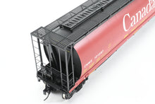 Load image into Gallery viewer, O Brass OMI - Overland Models, Inc. Various Roads CNWX - Canadian Wheat Board Hawker-Siddeley Covered Hopper Pro-Painted No. 101287
