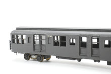Load image into Gallery viewer, HO Q Car Company BMT – Brooklyn-Manhattan Transit Corporation 2500-2599 Series Trailer Cars 2-Pack Custom Built and Painted NO BOX
