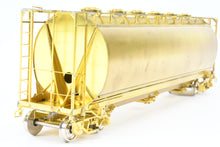 Load image into Gallery viewer, O Brass OMI - Overland Models, Inc. Various Roads ACF Cylindrical Covered Hopper
