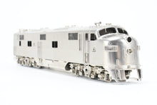 Load image into Gallery viewer, HO Brass Oriental Limited CB&amp;Q - Burlington Route EMD E7A 2000 HP Factory Plated Version

