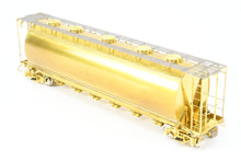 Load image into Gallery viewer, O Brass OMI - Overland Models, Inc. Wabash/N&amp;W - Norfolk &amp; Western/IT - Illinois Terminal HC-60 Cylindrical Covered Hopper
