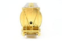 Load image into Gallery viewer, O Brass OMI - Overland Models, Inc. Wabash/N&amp;W - Norfolk &amp; Western/IT - Illinois Terminal HC-60 Cylindrical Covered Hopper
