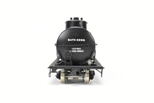 Load image into Gallery viewer, HO Brass PSC - Precision Scale Co. Various Roads 16,000 Gallon Tank Car F/P Decaled Gulf Oil Corporation
