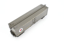 Load image into Gallery viewer, HO Brass W&amp;R - W&amp;R Enterprises NP - Northern Pacific Express Reefer #1800 - 1899 Version 3 Factory Painted Pullman Green Large Herald No. 1810

