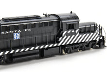 Load image into Gallery viewer, HO Brass Key Imports ATSF - Santa Fe RSD-15 (DL-600B) Low-Hood CS #69 FP But Un-Numbered
