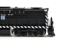 Load image into Gallery viewer, HO Brass Key Imports ATSF - Santa Fe RSD-15 (DL-600B) Low-Hood CS #69 FP But Un-Numbered
