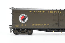 Load image into Gallery viewer, HO Brass W&amp;R - W&amp;R Enterprises NP - Northern Pacific Express Reefer #1800 - 1899 Version 3 Factory Painted Pullman Green Large Herald No. 1810
