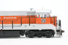 Load image into Gallery viewer, HO Atlas Silver Series WP - Western Pacific GE U30B FP No. 763 Custom Weathered
