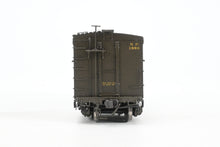Load image into Gallery viewer, HO Brass W&amp;R - W&amp;R Enterprises NP - Northern Pacific Express Boxcar 5’ Door #1890 - 1899 Version 2 Factory Painted Pullman Green No. 1890
