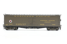 Load image into Gallery viewer, HO Brass W&amp;R - W&amp;R Enterprises NP - Northern Pacific Express Reefer #1800 - 1889 Version 2 Factory Painted Pullman Green Small Herald No. 1835
