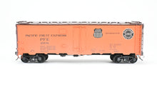 Load image into Gallery viewer, O Brass PSC - Precision Scale Co. PFE - Pacific Fruit Express 40’ Steel Reefer with Wood Roof Walk Circa 1945 CP No. 45656
