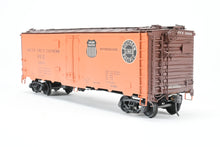 Load image into Gallery viewer, O Brass PSC - Precision Scale Co. PFE - Pacific Fruit Express 40’ Steel Reefer with Wood Roof Walk Circa 1945 CP No. 45656
