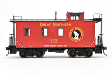 Load image into Gallery viewer, O Brass Oriental Limited GN - Great Northern 25 Foot Wood Caboose CP #X351 w/Slogan
