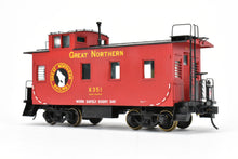 Load image into Gallery viewer, O Brass Oriental Limited GN - Great Northern 25 Foot Wood Caboose CP #X351 w/Slogan
