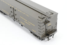 Load image into Gallery viewer, HO Brass W&amp;R - W&amp;R Enterprises NP - Northern Pacific Express Reefer #1800 - 1889 Version 2 Factory Painted Pullman Green Small Herald No. 1835

