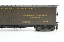 Load image into Gallery viewer, HO Brass W&amp;R - W&amp;R Enterprises NP - Northern Pacific Express Reefer #1800 - 1889 Version 2 Factory Painted Pullman Green Small Herald No. 1835

