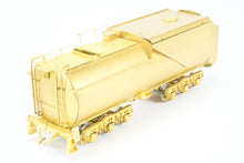 Load image into Gallery viewer, O Brass CON Oriental Limited GN - Great Northern O-8 2-8-2 Vestibule Cab Version
