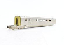 Load image into Gallery viewer, HO Brass NPP - Nickel Plate Products CB&amp;Q - Burlington Route Pioneer Zephyr Add-On Coach No. 500
