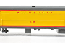 Load image into Gallery viewer, HO Brass Soho MILW - Milwaukee Road #1335 Baggage Custom Painted
