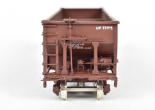 Load image into Gallery viewer, HO Brass Sunset Models UP - Union Pacific 4-Bay Open Hopper No. 37199 CP
