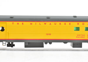 HO Brass Soho MILW - Milwaukee Road #1226 Baggage-RPO Custom Painted