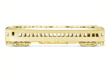 Load image into Gallery viewer, HO Brass Oriental Limited GN - Great Northern Empire Builder 2nd Class Coach #646-667
