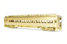 Load image into Gallery viewer, HO Brass Oriental Limited GN - Great Northern Empire Builder 2nd Class Coach #646-667
