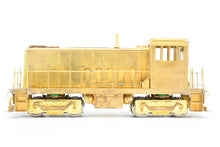 Load image into Gallery viewer, HO Brass NWSL - Northwest Short Line Various Roads General Electric 70-Ton End Cab
