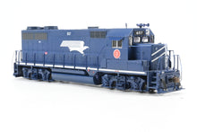 Load image into Gallery viewer, HO Athearn "Ready To Roll” T&amp;P - Texas &amp; Pacific and MP - Missouri Pacific EMD GP35 FP No. 607 w/ Custom Details
